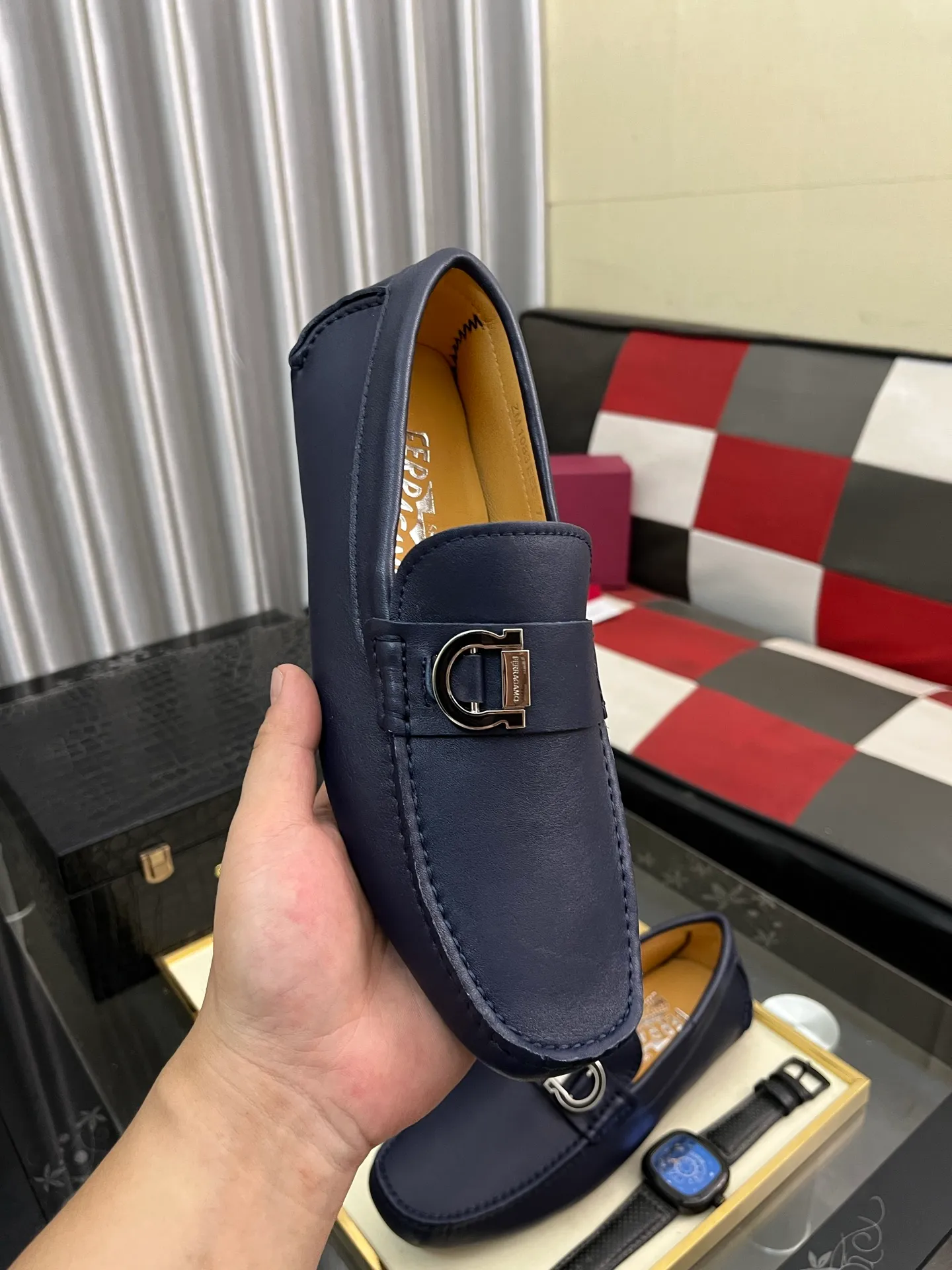 Men's shoes 💰560⌚️⌚️ Ferragamo [Ferragamo] new high-end quality framed shoes. The style is luxurious and elegant, with equal emphasis on practicality and style. We pay special attention to quality and details. The shoe last leather, workmanship and comfort are not inferior! Material: Imported first-layer soft cowhide leather upper ➕Genuine leather lining, code number: 38-446️⃣colors available